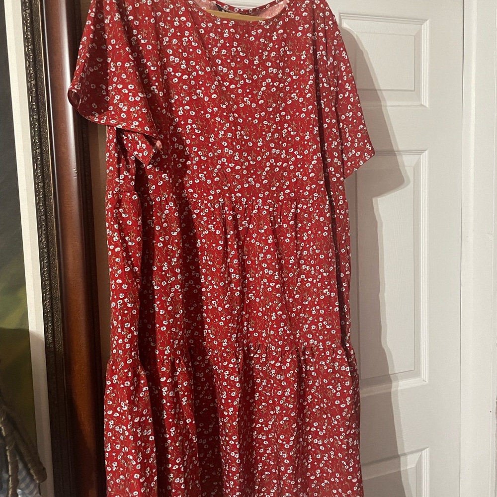 NWT Floral Red Midi Dress  size 18/20 
🌺🌹🌸🌺 - Picture 3 of 4